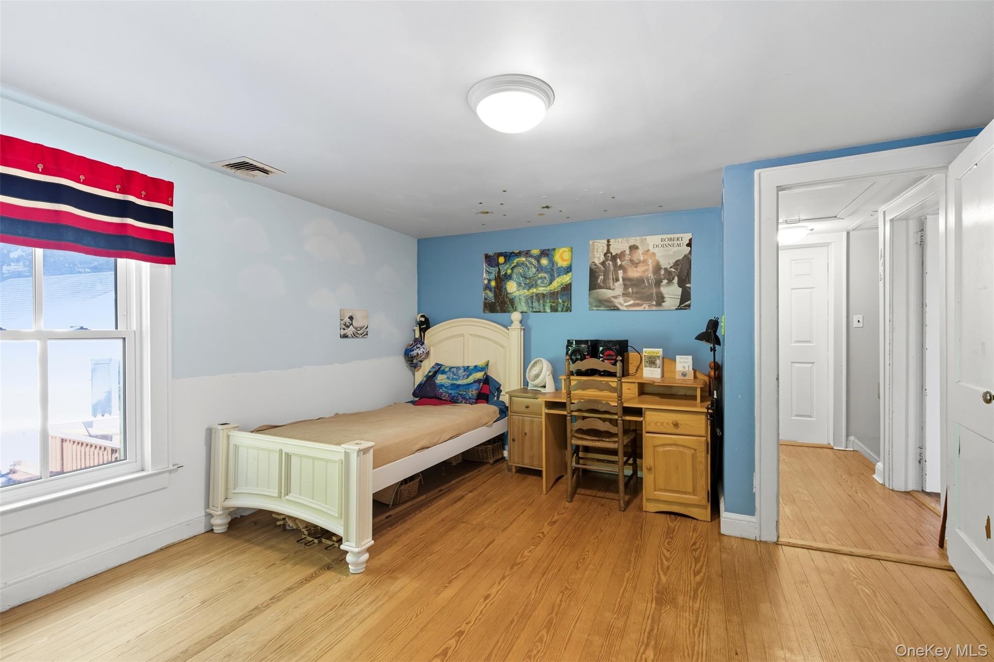 #19 photo, 68 East Shore Road, Huntington , NY 11743