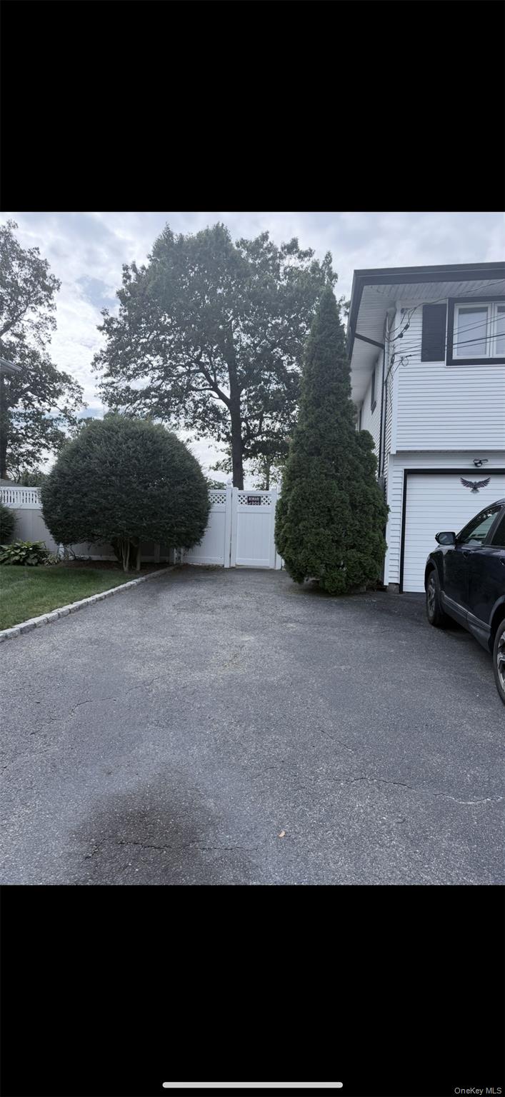 #1 photo, 4 Espie Lane, सफ़ोक काउंटी North Babylon , NY 11703