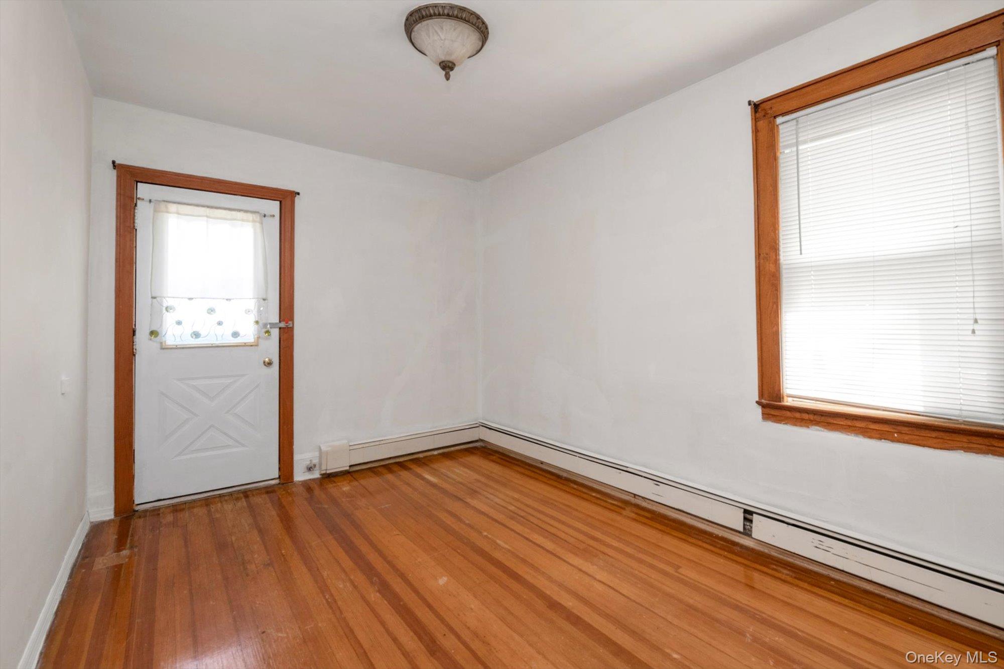 #13 photo, 12401 9 Ave, クイーンズ区 College Point , NY 11356