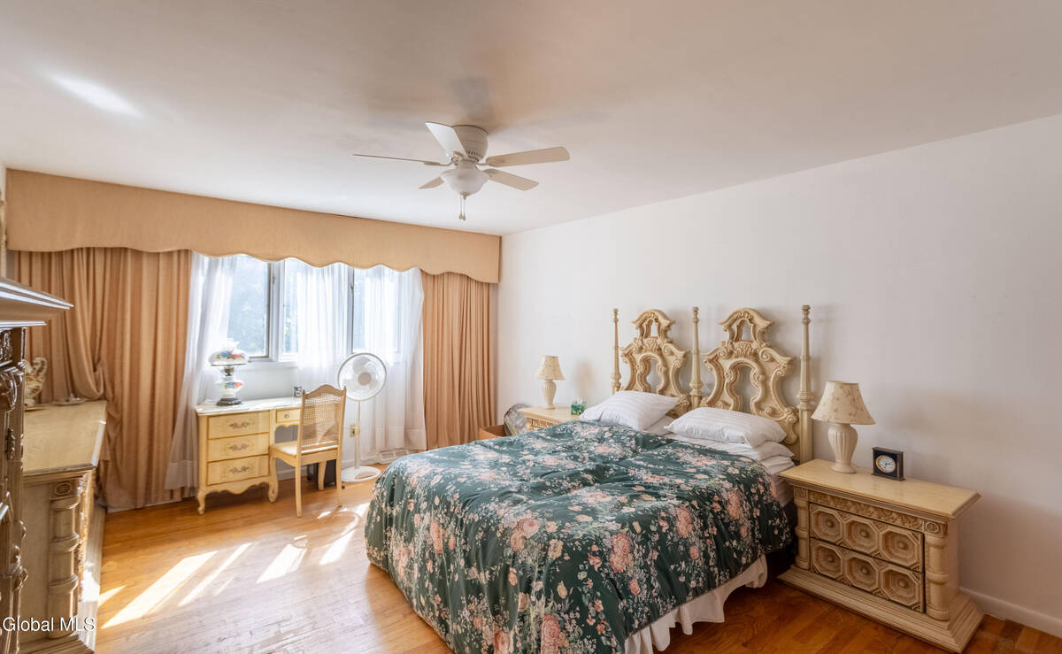 #11 photo, 8 Sawyer Place, Albany , NY 12208