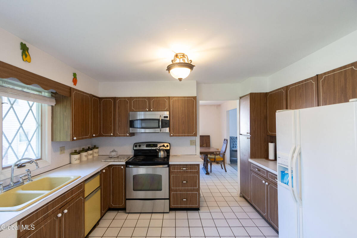 #7 photo, 8 Sawyer Place, Albany , NY 12208