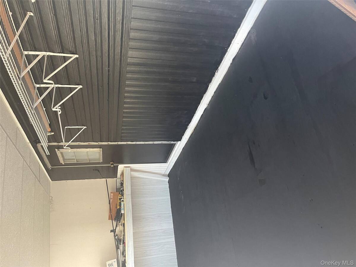 #3 photo, 1661 Old Country Road, #308, Riverhead , NY 11901