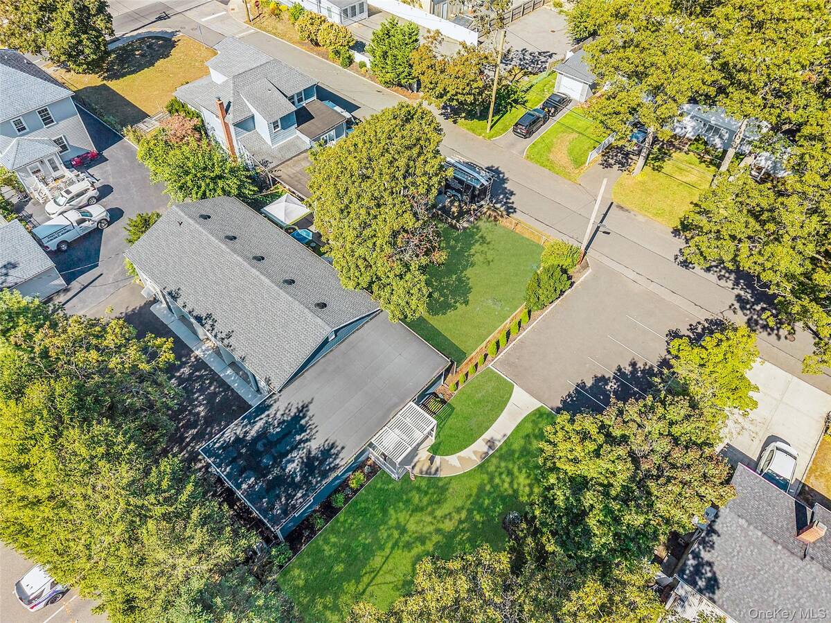 #13 photo, Third E Ldl Street, サフォーク郡 Patchogue , NY 11772