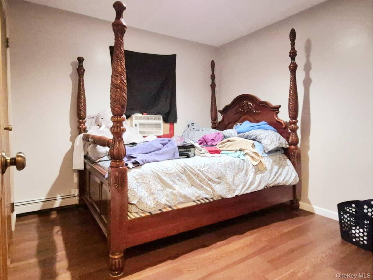 #11 photo, 40 Pauls Path, Coram , NY 11727