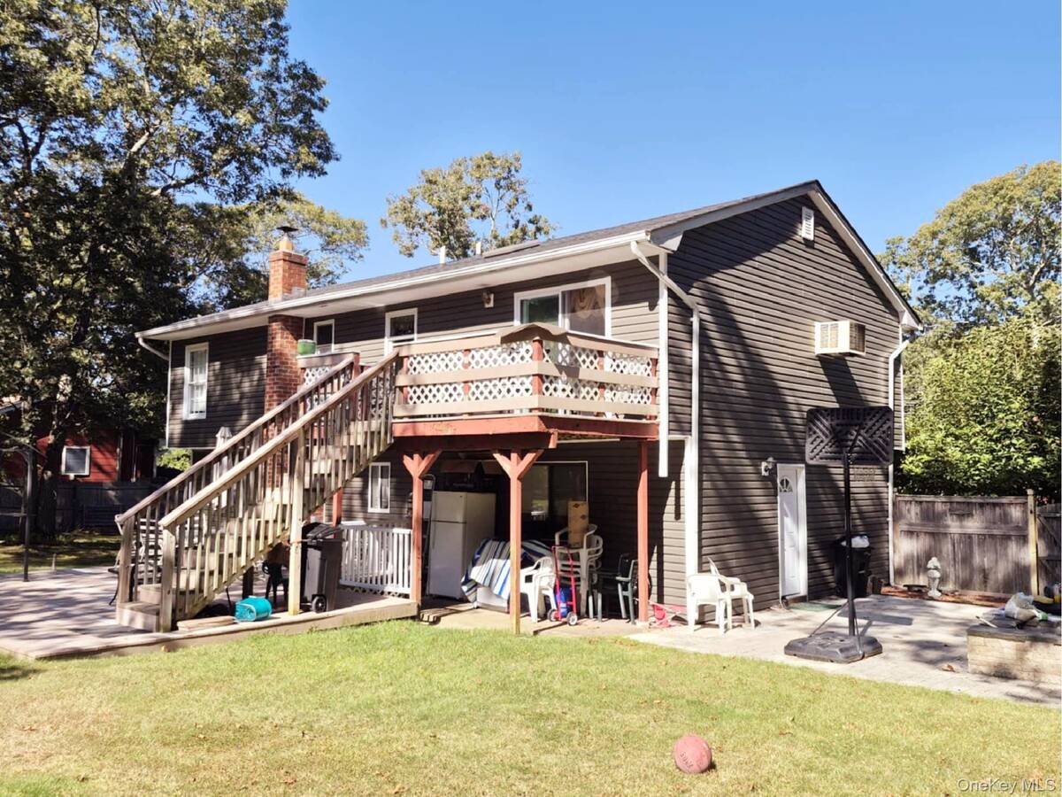 #2 photo, 40 Pauls Path, Coram , NY 11727