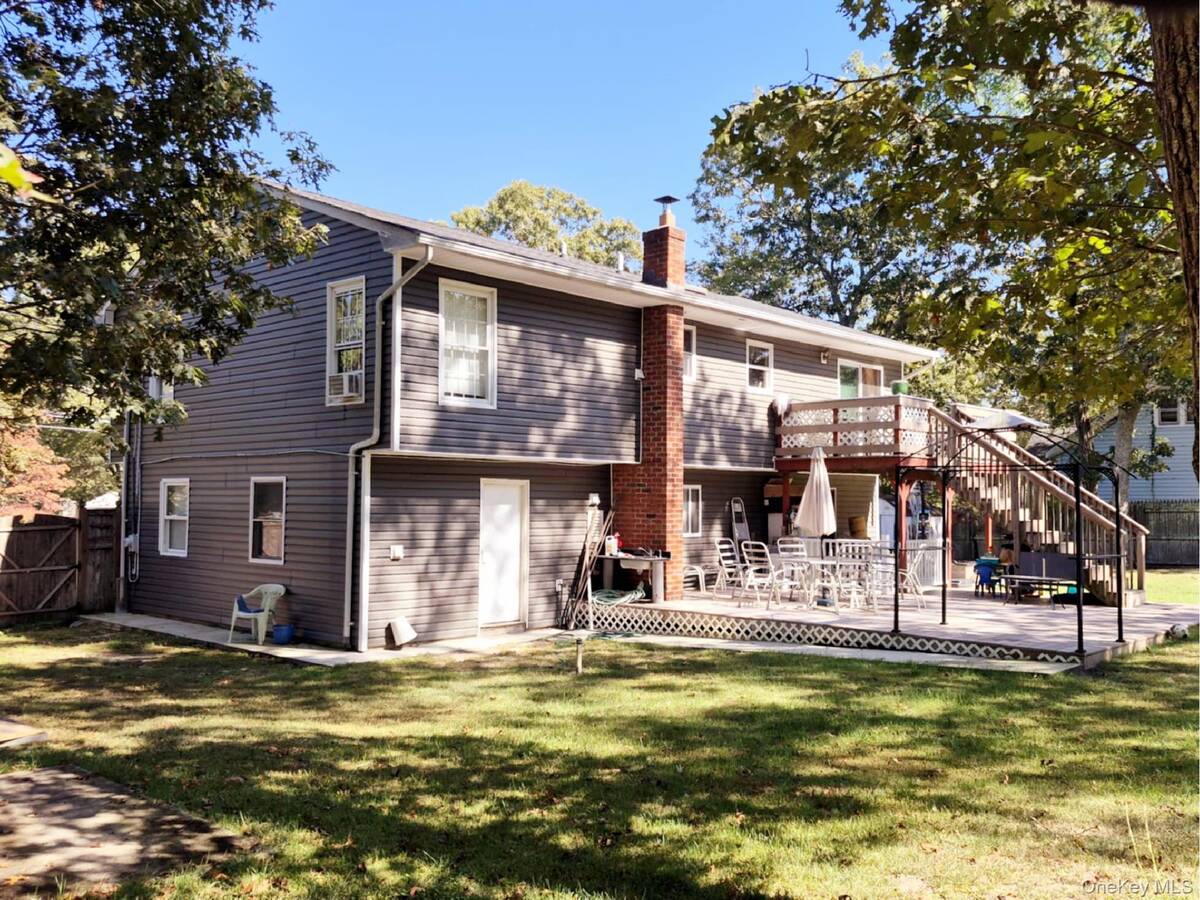 #3 photo, 40 Pauls Path, Coram , NY 11727