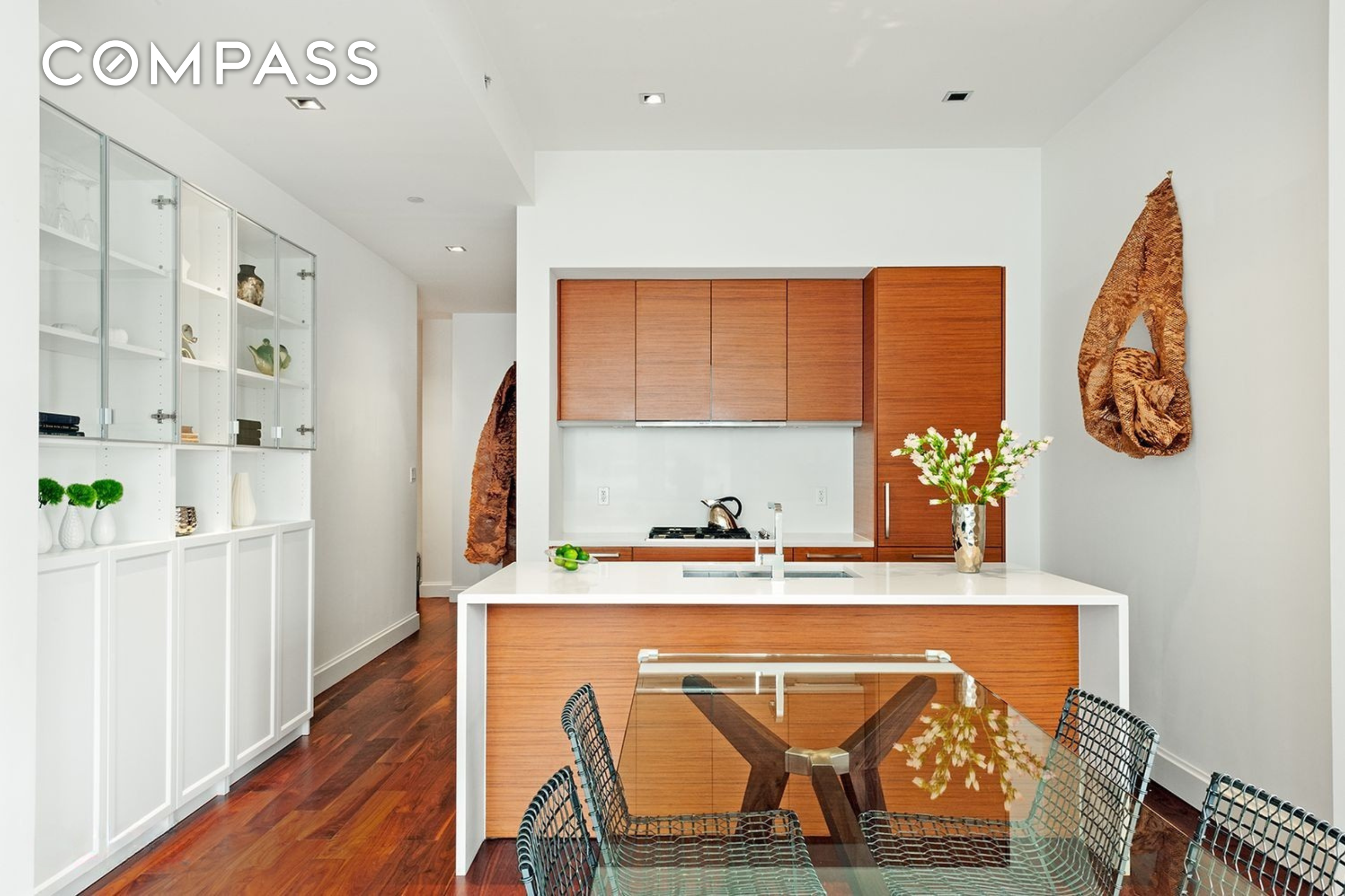 #3 photo, 140 W 22nd Street, Chelsea , NY 10011