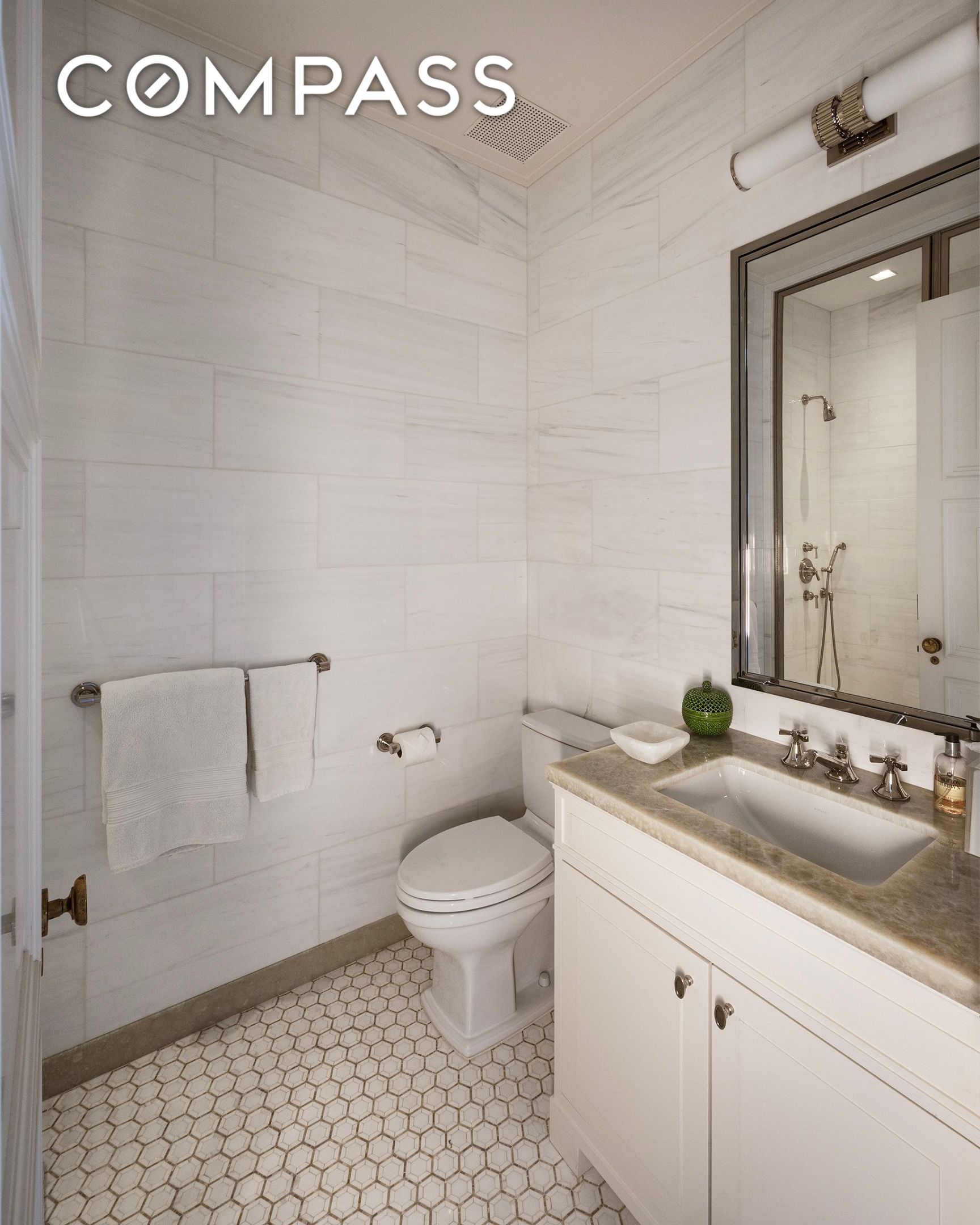 #17 photo, 55 Central Park W, マンハッタン Upper West Side , NY 10023