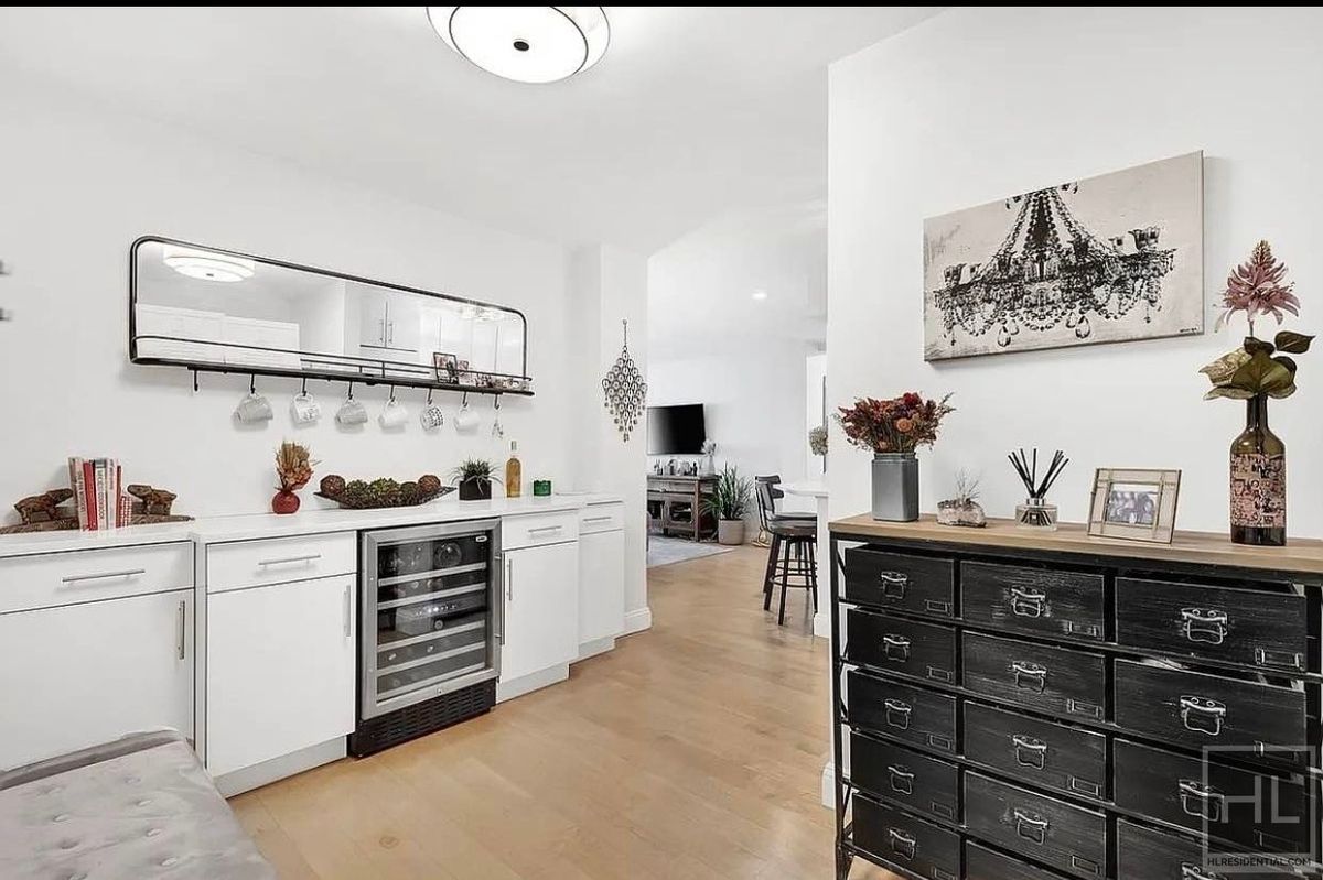 #4 photo, 160 E 27th Street, Murray Hill , NY 10016