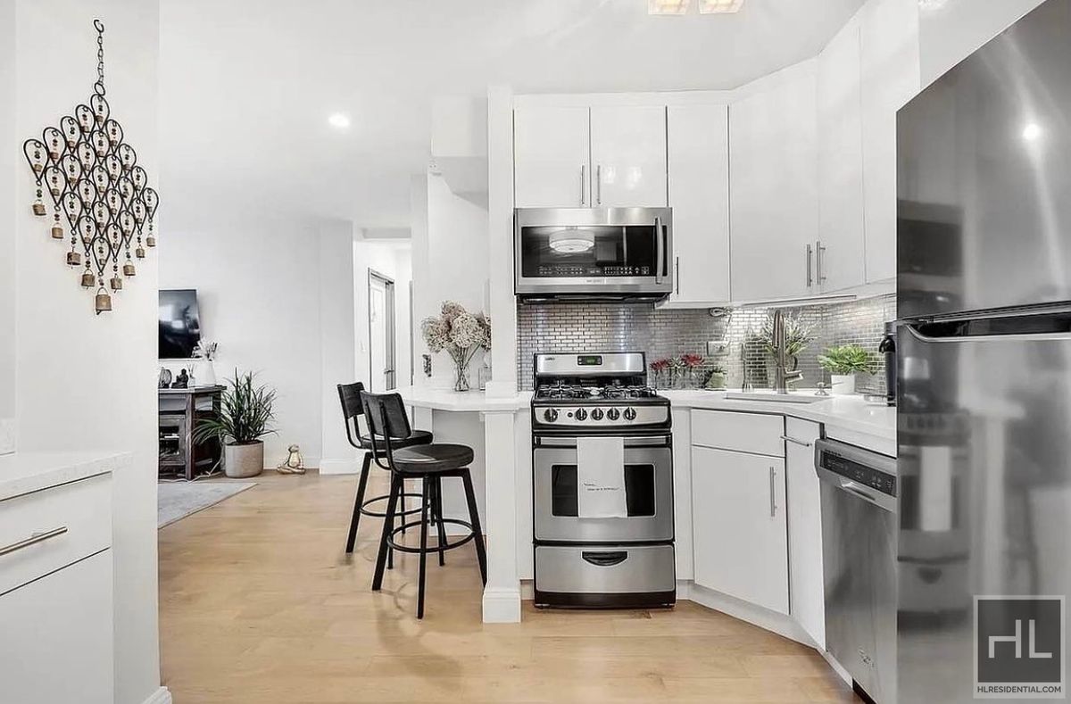 #6 photo, 160 E 27th Street, Murray Hill , NY 10016