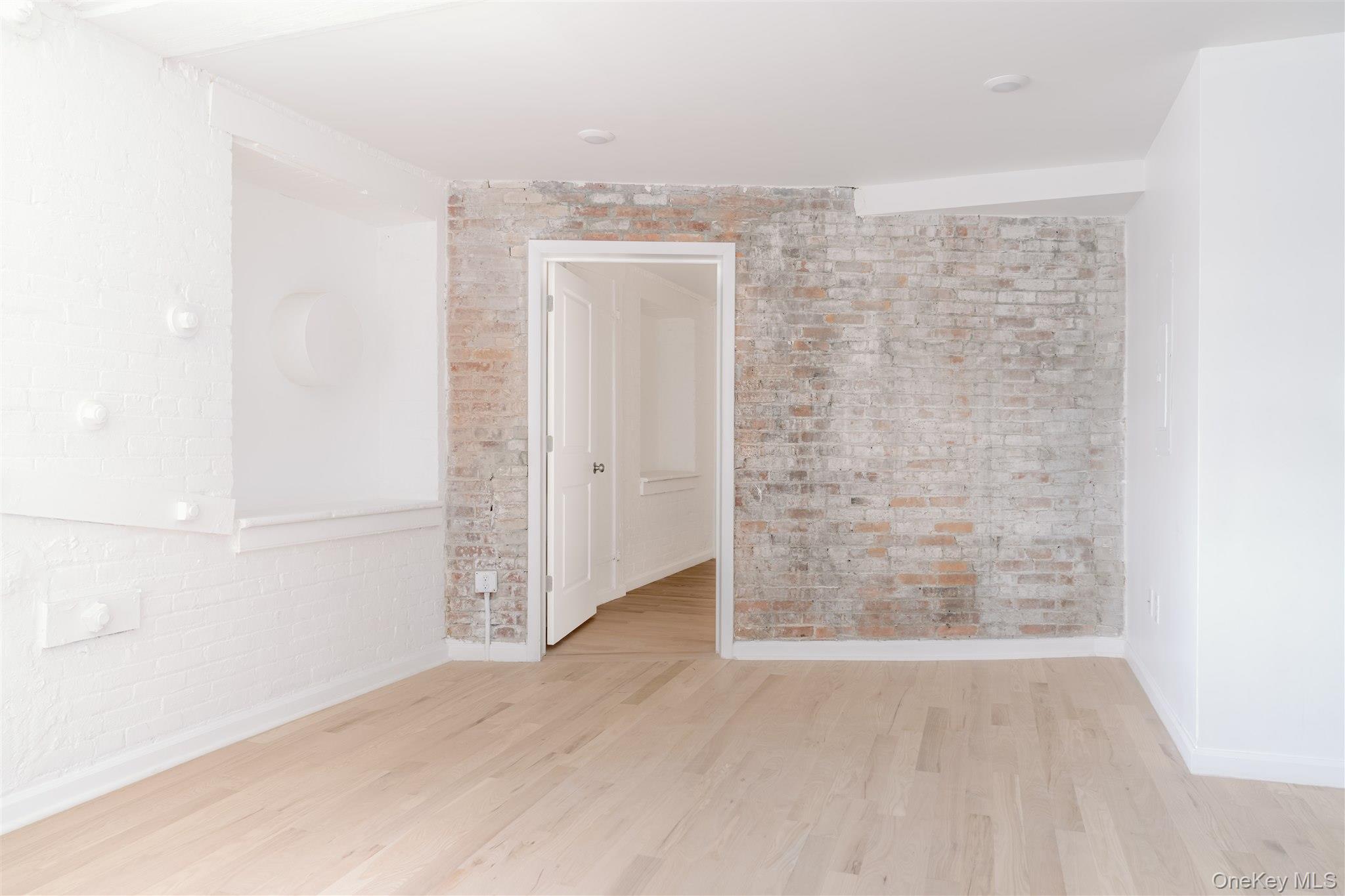 #4 photo, 155 River Street, Troy , NY 12180