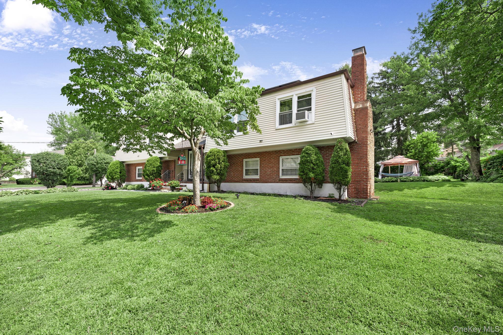 #3 photo, 6 Farmstead Road, New Windsor , NY 12553