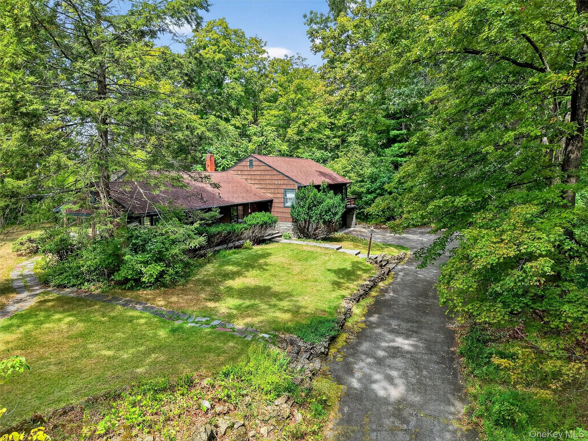 #2 photo, 19 Ridgeview Road, Poughkeepsie , NY 12603