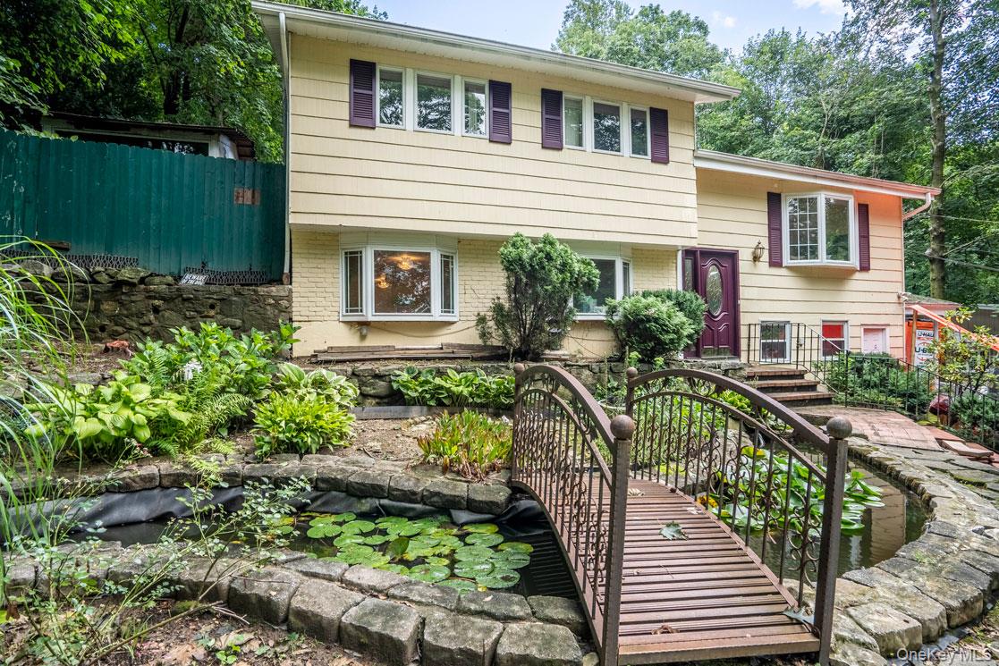 #11 photo, 239 Canterbury Road, White Plains , NY 10607