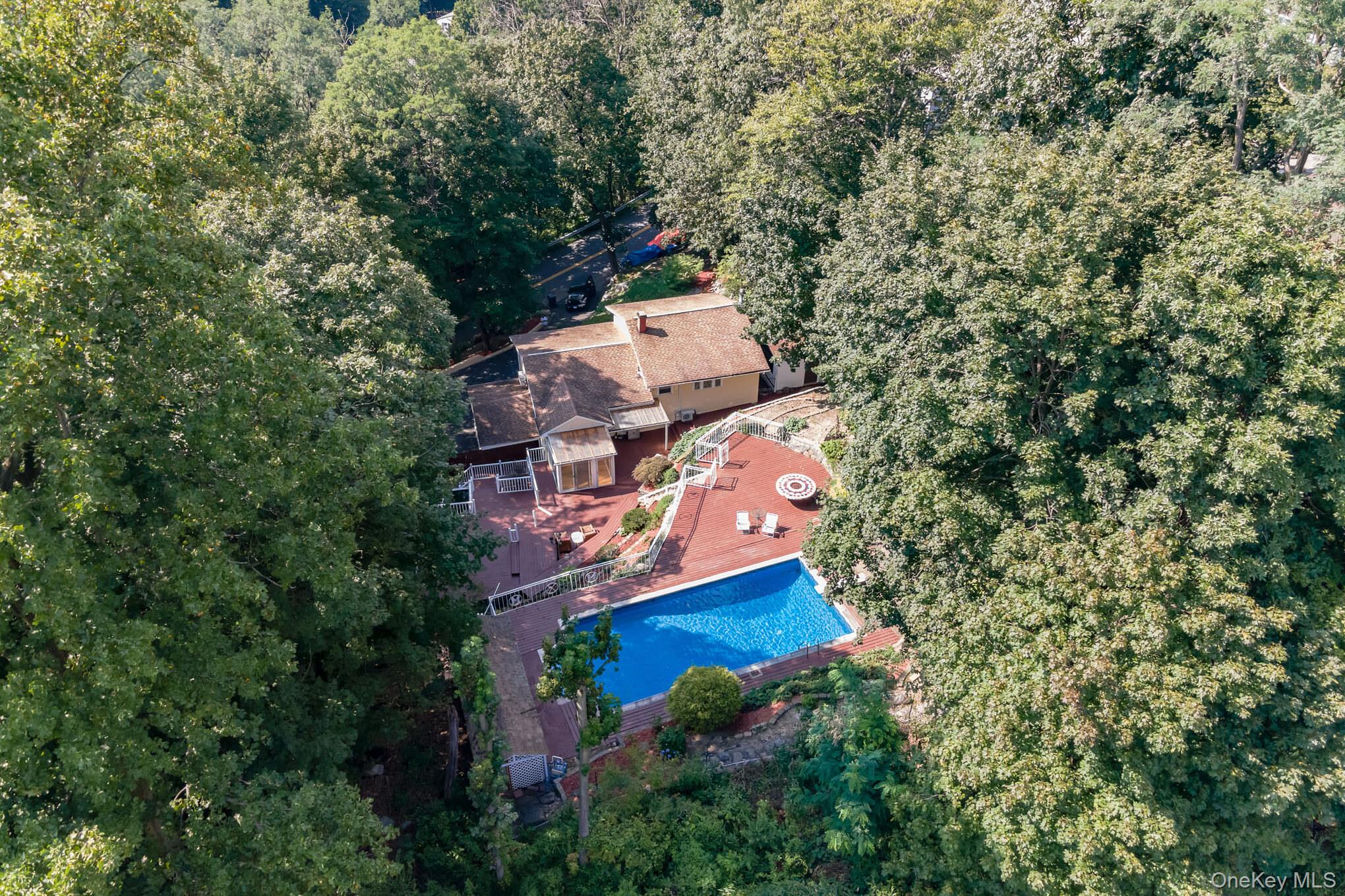 #5 photo, 239 Canterbury Road, White Plains , NY 10607