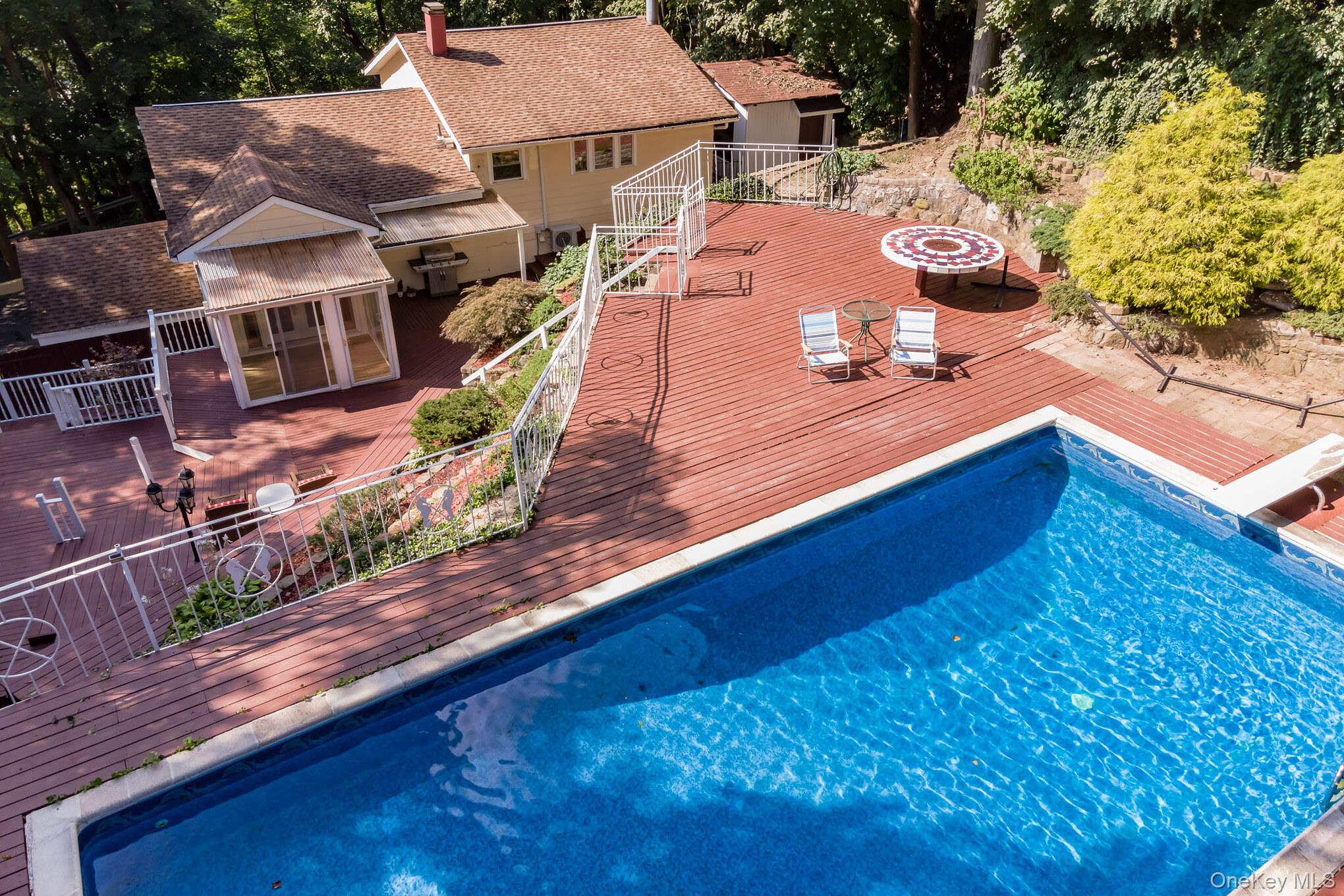 #6 photo, 239 Canterbury Road, White Plains , NY 10607