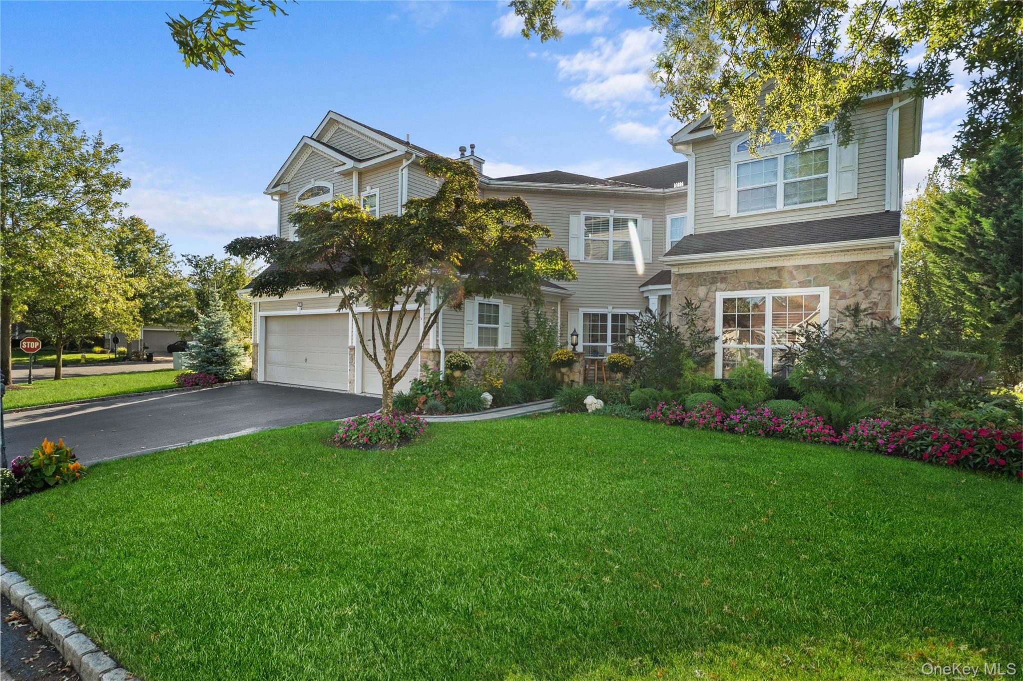 #3 photo, 77 Hamlet Drive, サフォーク郡 Mount Sinai , NY 11766