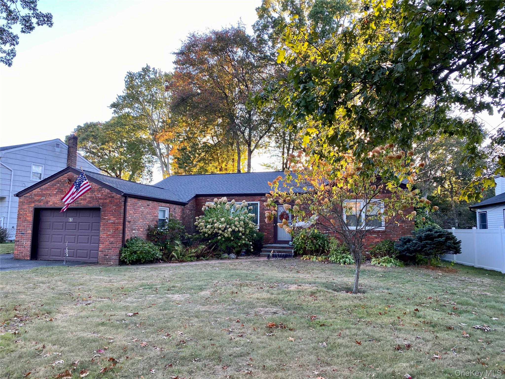 #2 photo, 65 Oak Avenue, Huntington Station , NY 11746