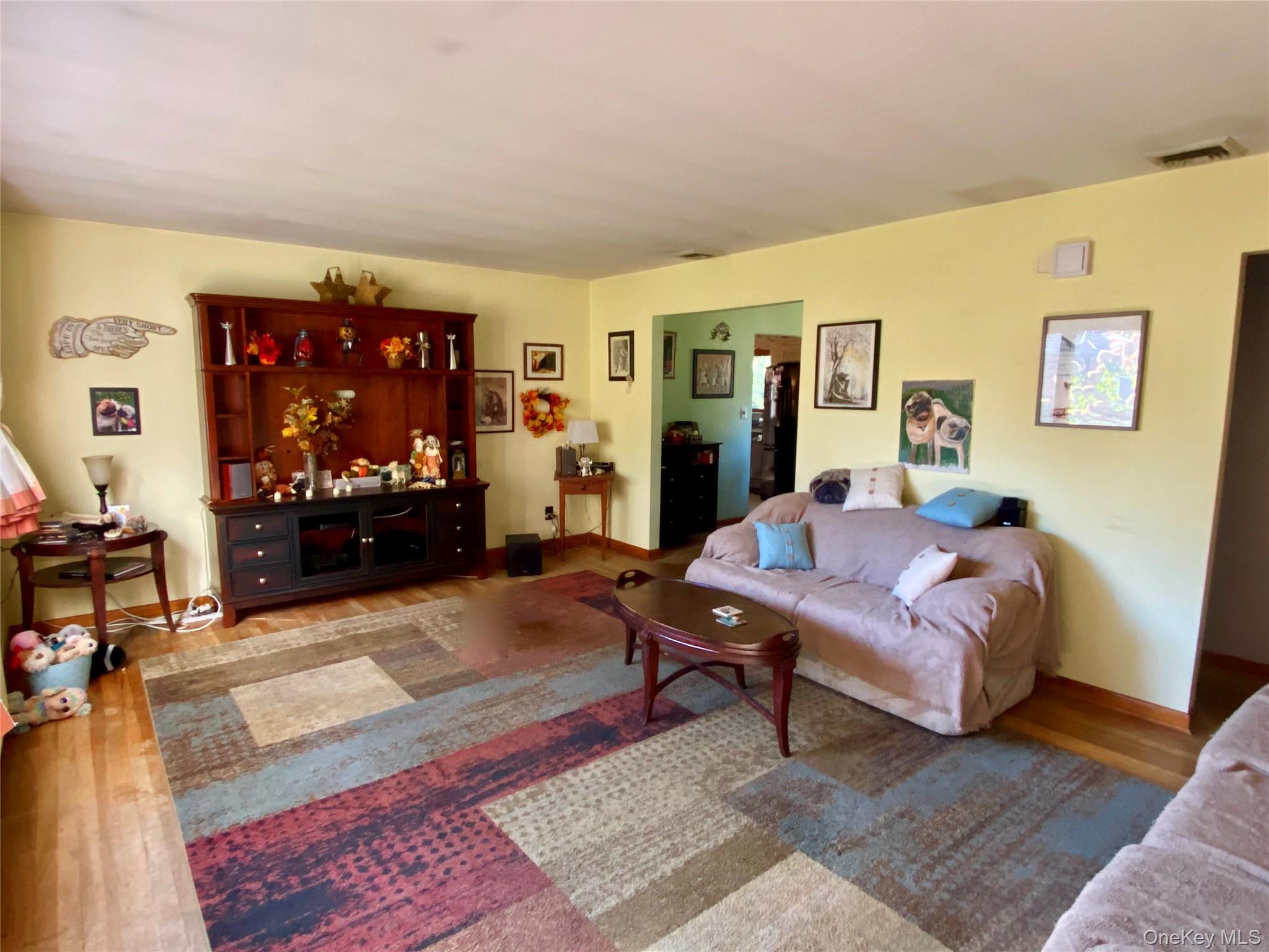 #7 photo, 65 Oak Avenue, Huntington Station , NY 11746