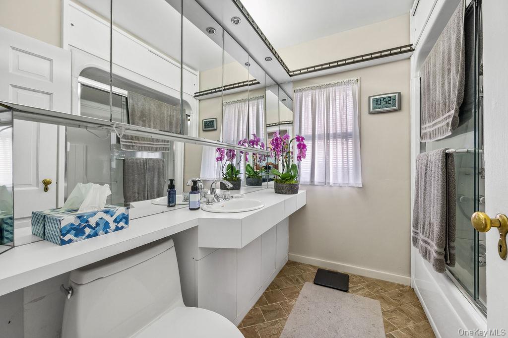 #10 photo, 7-35 Leggett Place, Whitestone , NY 11357