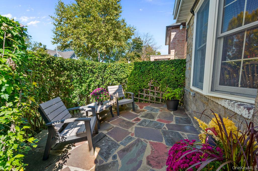 #17 photo, 7-35 Leggett Place, Whitestone , NY 11357