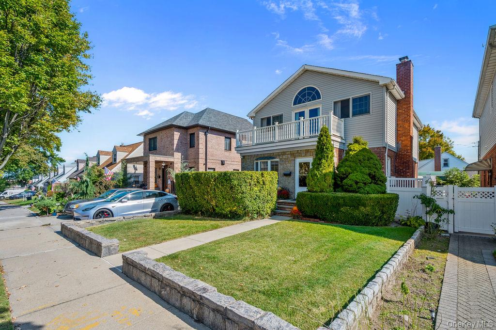 #4 photo, 7-35 Leggett Place, Whitestone , NY 11357