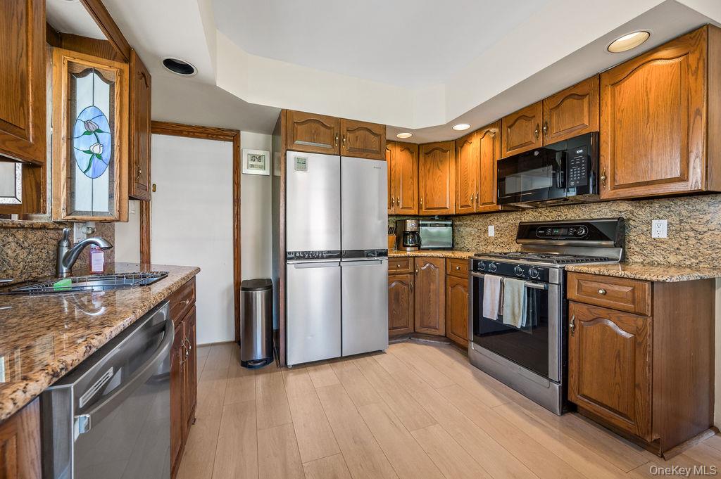 #9 photo, 7-35 Leggett Place, Whitestone , NY 11357