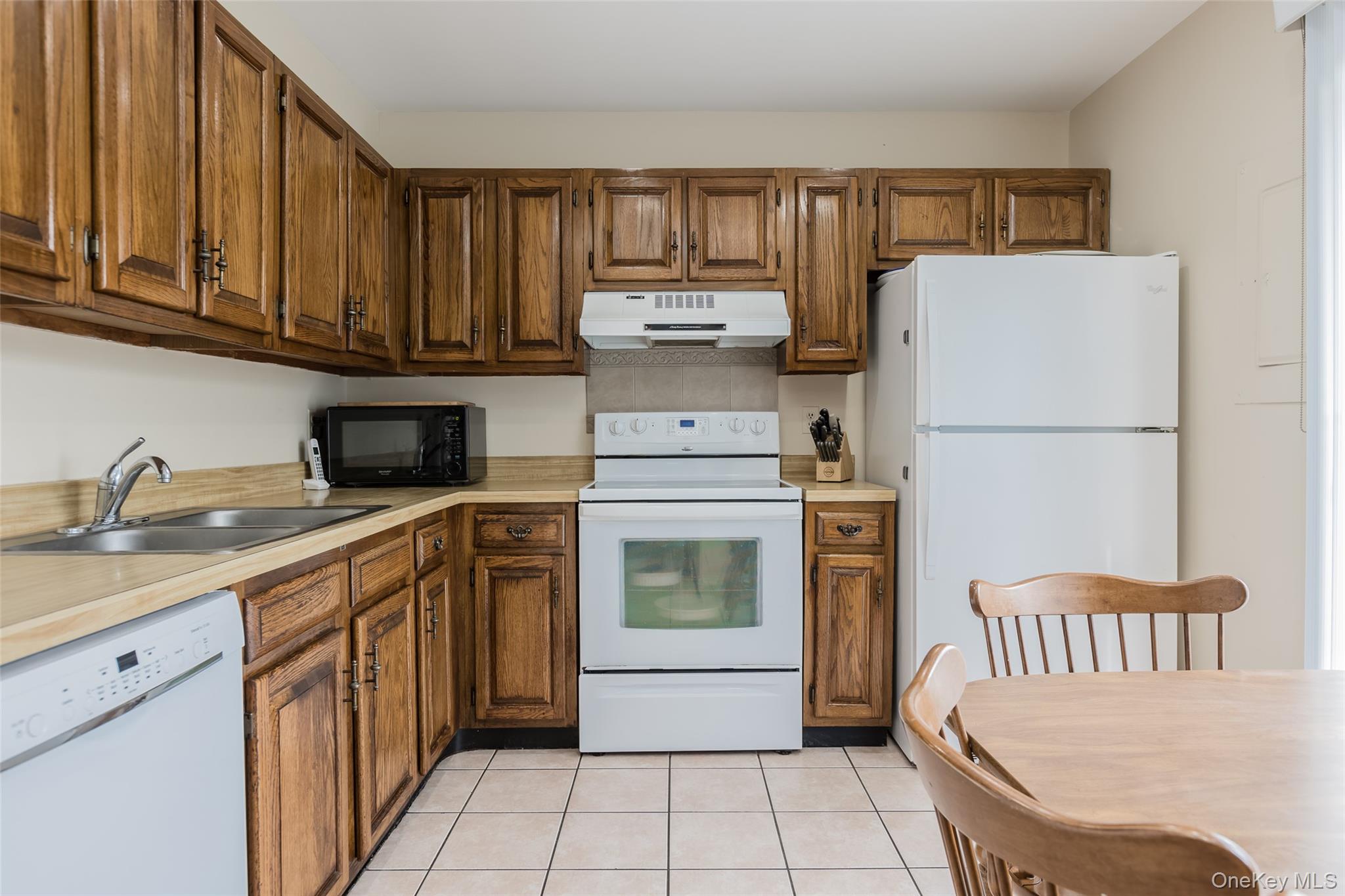 #10 photo, 6 Woodcreek Court, サフォーク郡 Deer Park , NY 11729