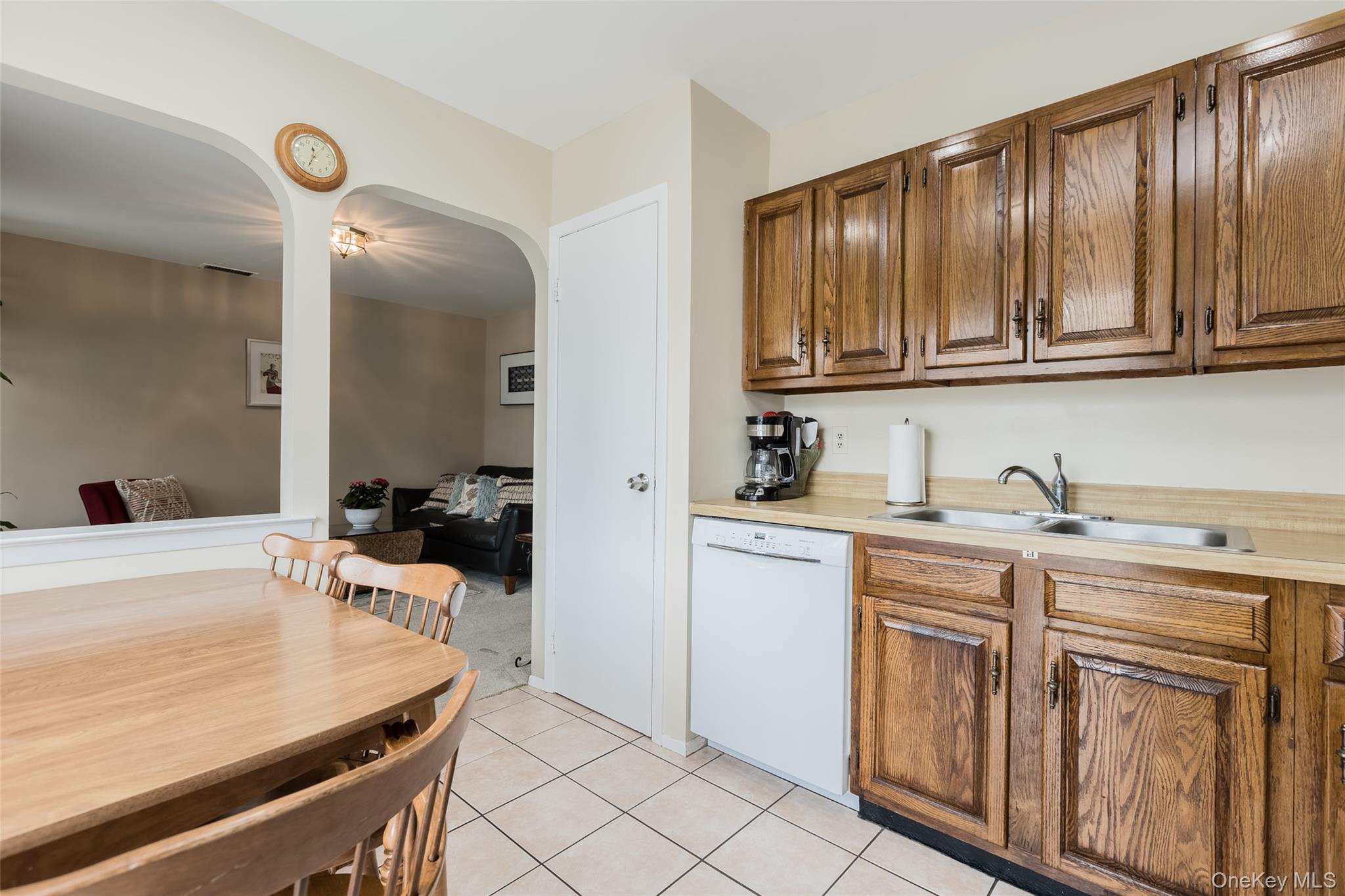 #11 photo, 6 Woodcreek Court, サフォーク郡 Deer Park , NY 11729