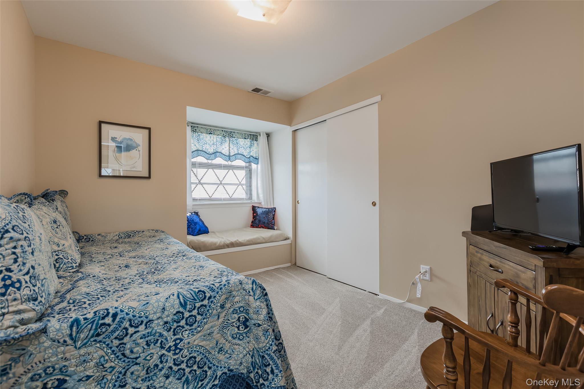 #16 photo, 6 Woodcreek Court, サフォーク郡 Deer Park , NY 11729