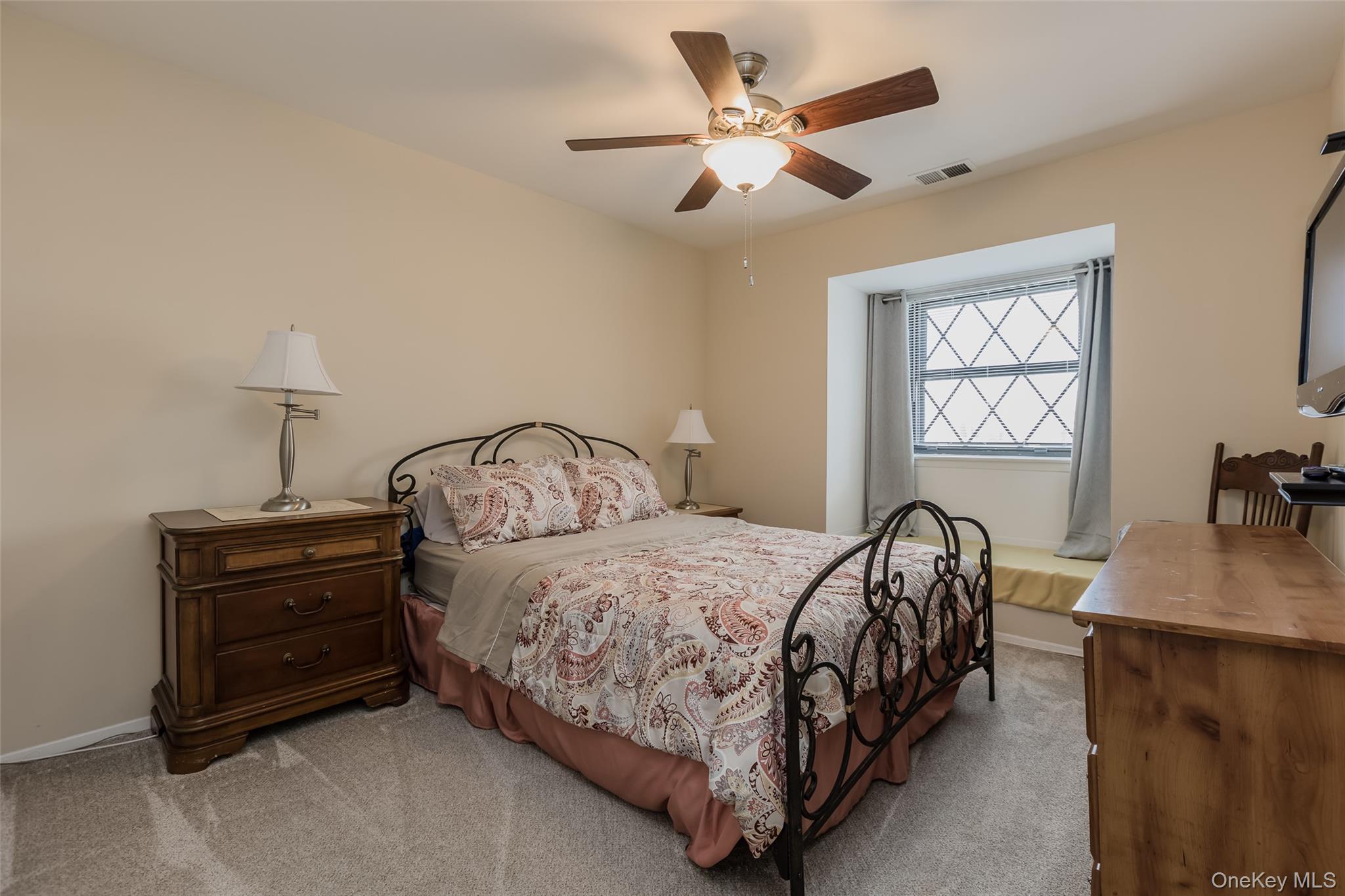 #17 photo, 6 Woodcreek Court, サフォーク郡 Deer Park , NY 11729