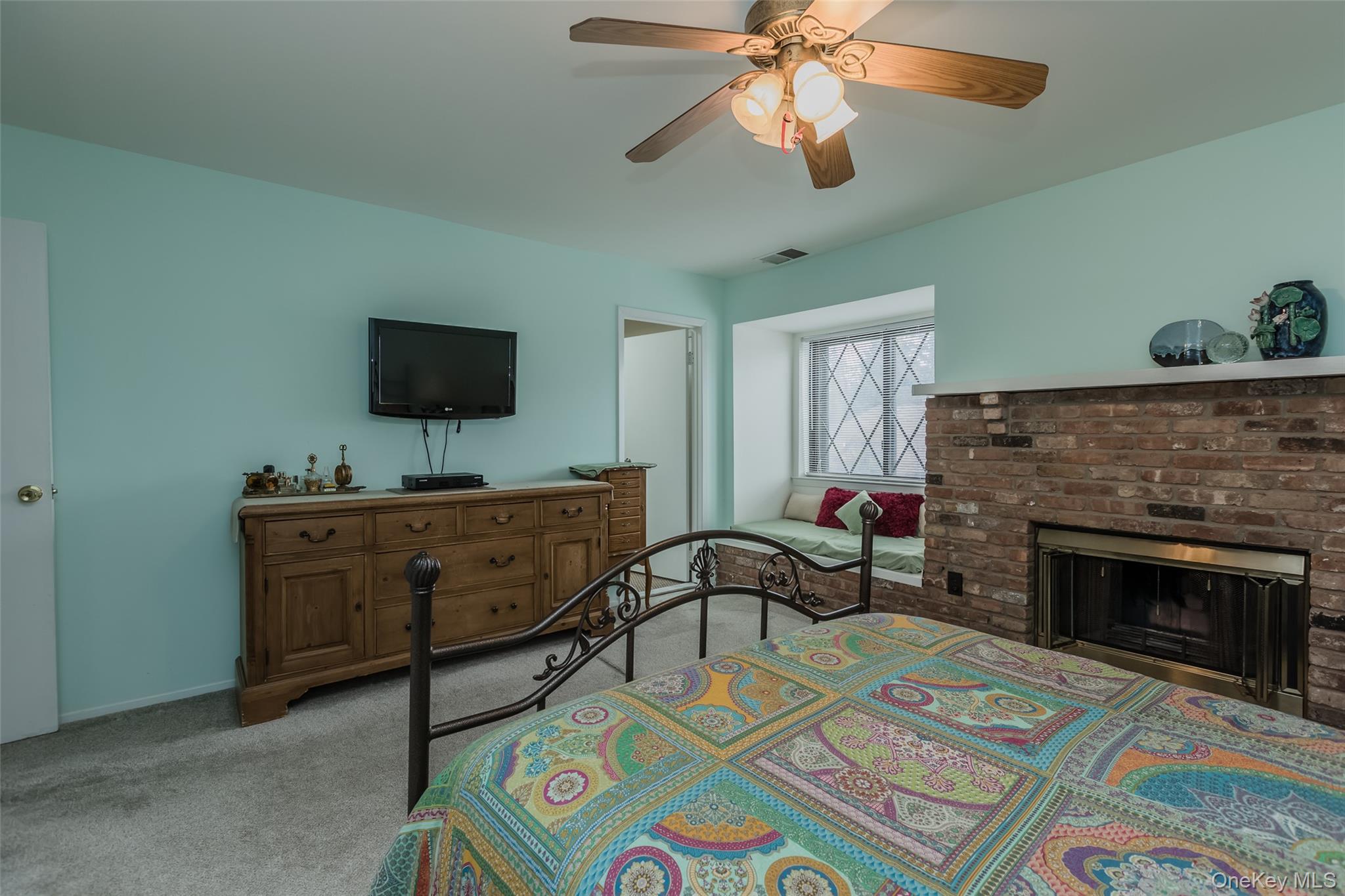 #20 photo, 6 Woodcreek Court, サフォーク郡 Deer Park , NY 11729