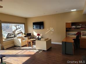 #6 photo, 401 W Main Street, Smithtown , NY 11787