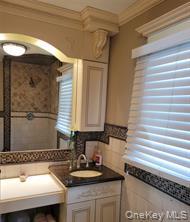 #8 photo, 401 W Main Street, Smithtown , NY 11787