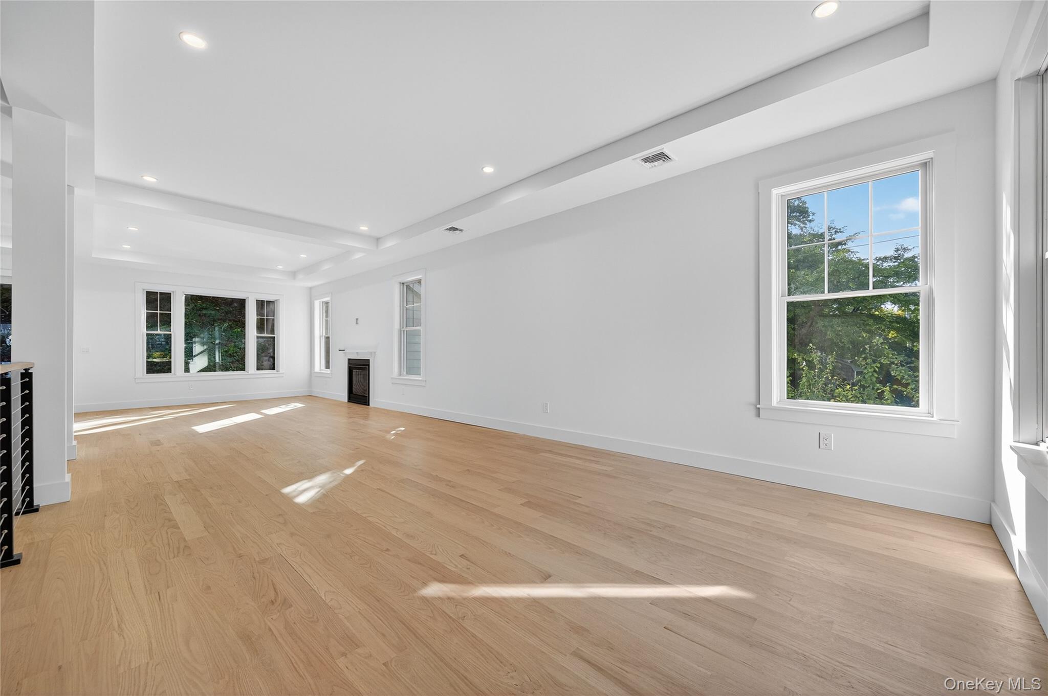 #17 photo, 5 Pepperday Avenue, ناسو Port Washington , NY 11050