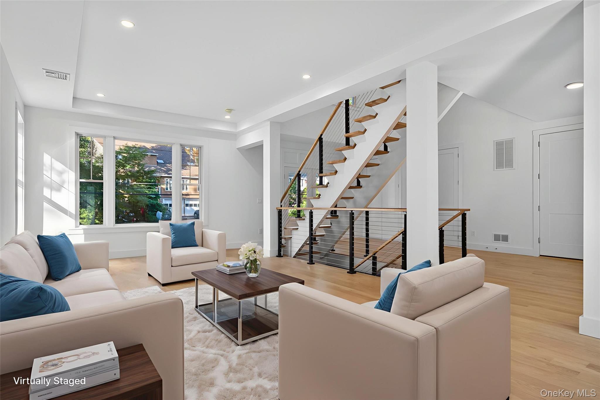 #18 photo, 5 Pepperday Avenue, ناسو Port Washington , NY 11050