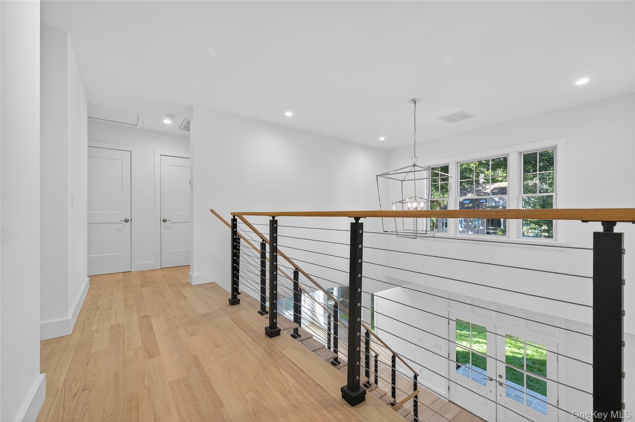 #20 photo, 5 Pepperday Avenue, ناسو Port Washington , NY 11050