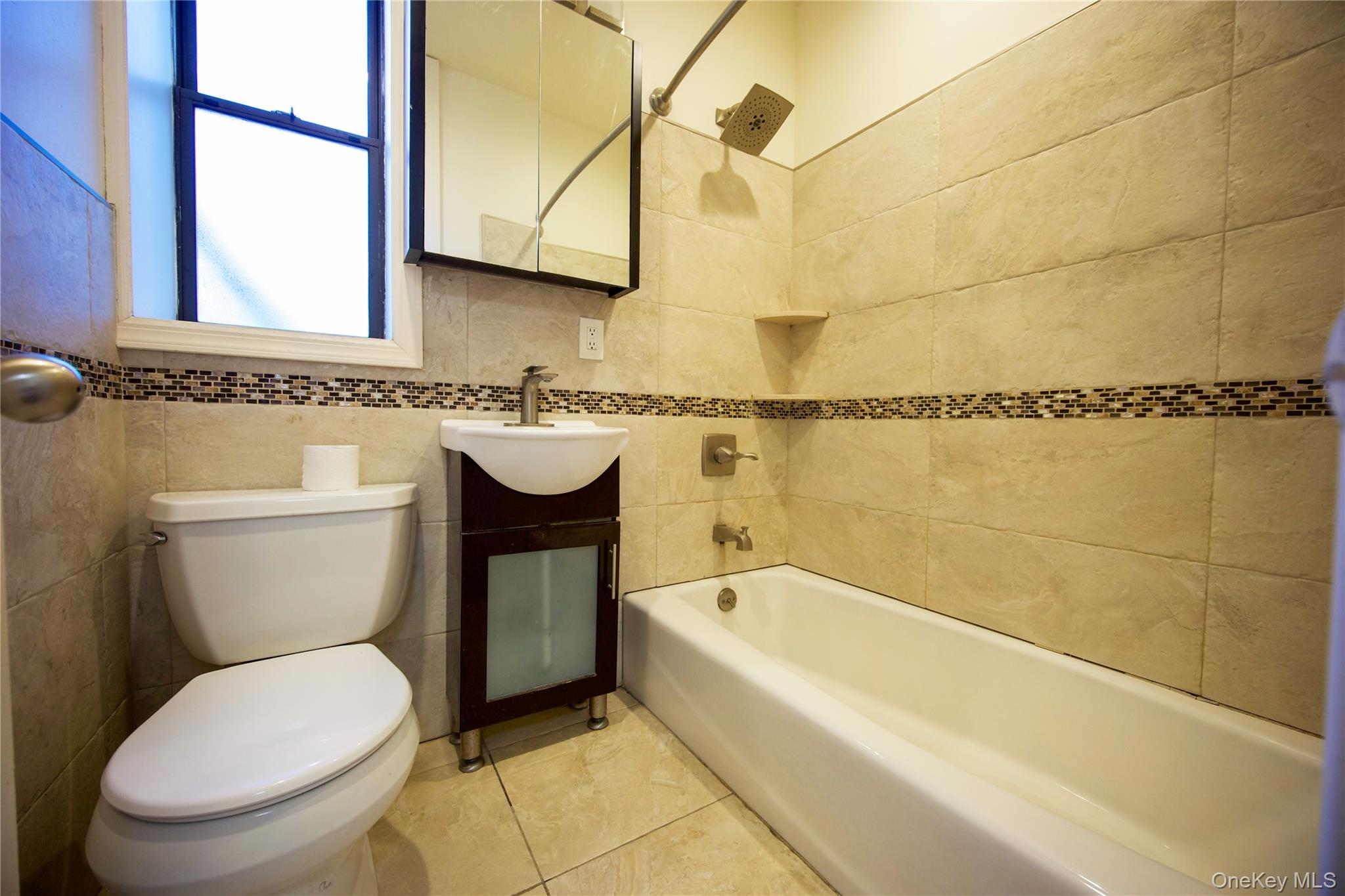 #5 photo, 2 Spruce Street, Great Neck , NY 11021