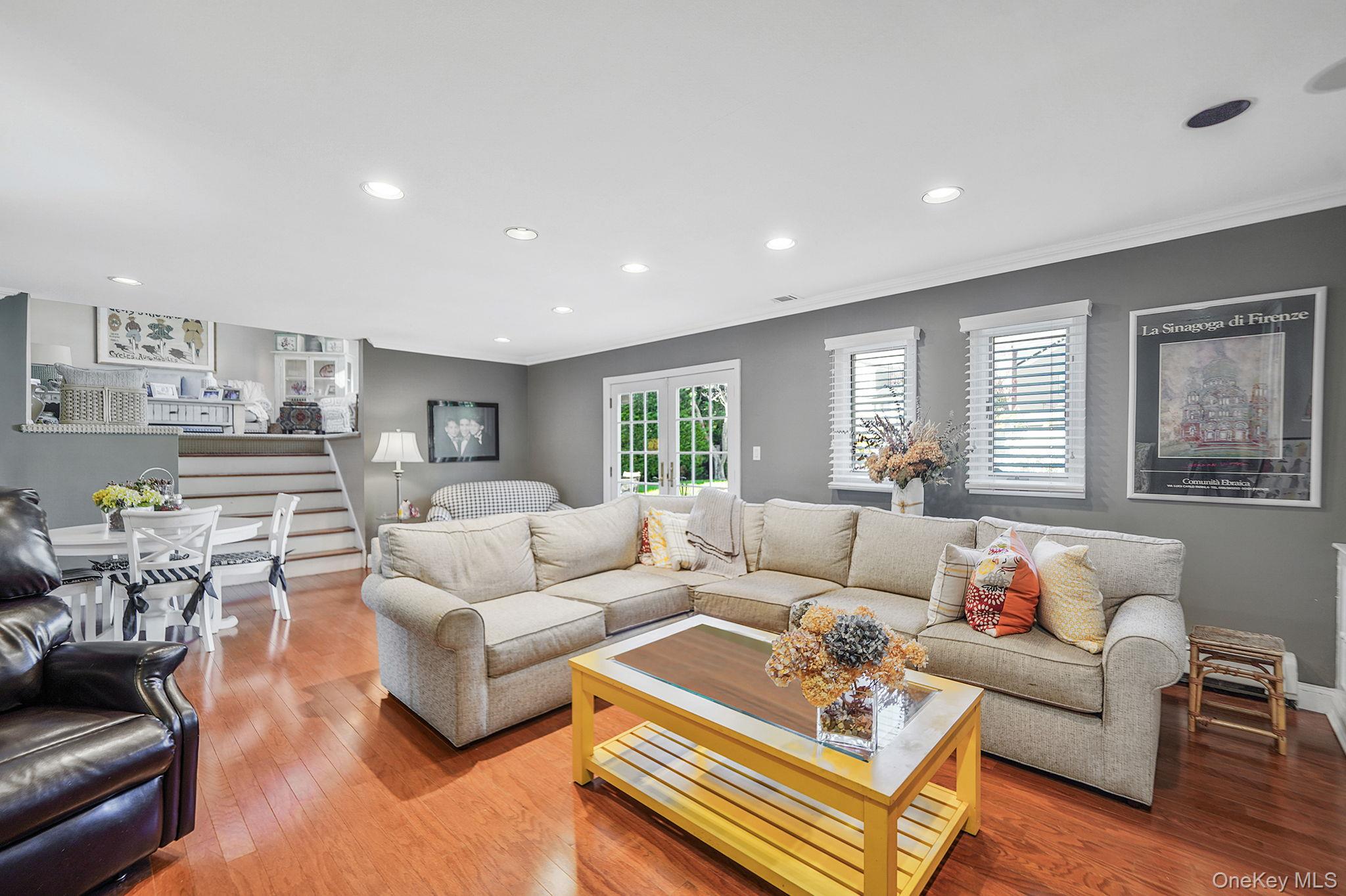 #11 photo, 4000 Greentree Drive, Oceanside , NY 11572