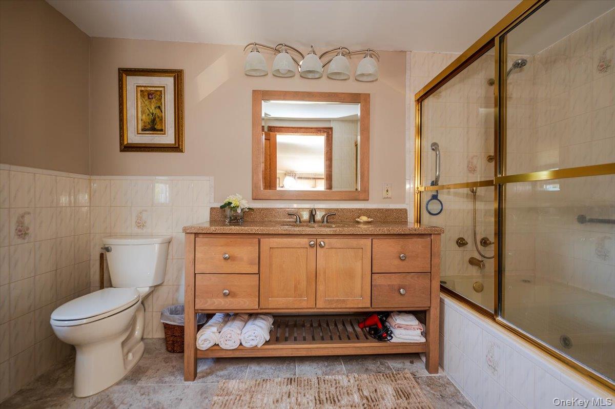 #16 photo, 23 Arthur Avenue, ナッソー郡 Bethpage , NY 11714