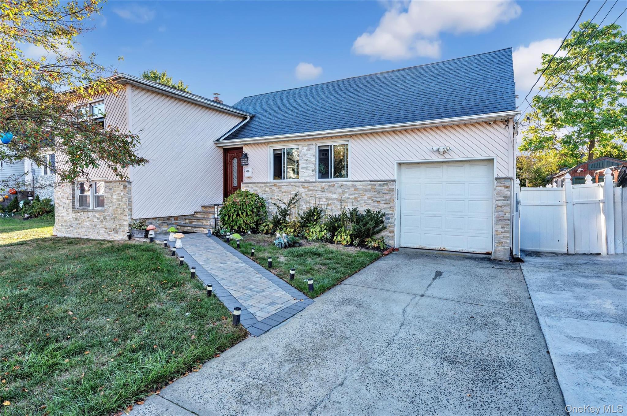 #3 photo, 536 S Ocean Avenue, Freeport , NY 11520