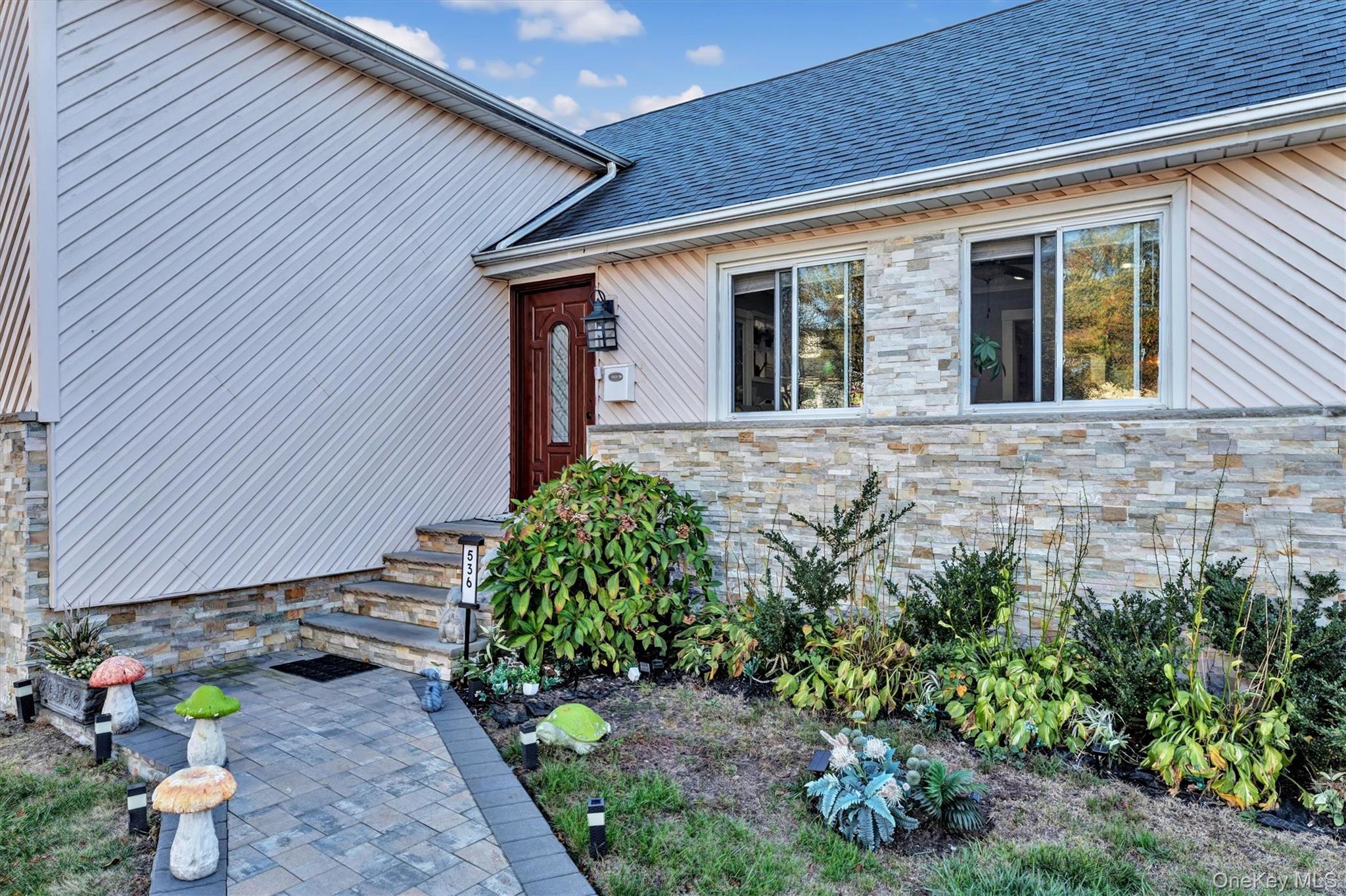 #4 photo, 536 S Ocean Avenue, Freeport , NY 11520