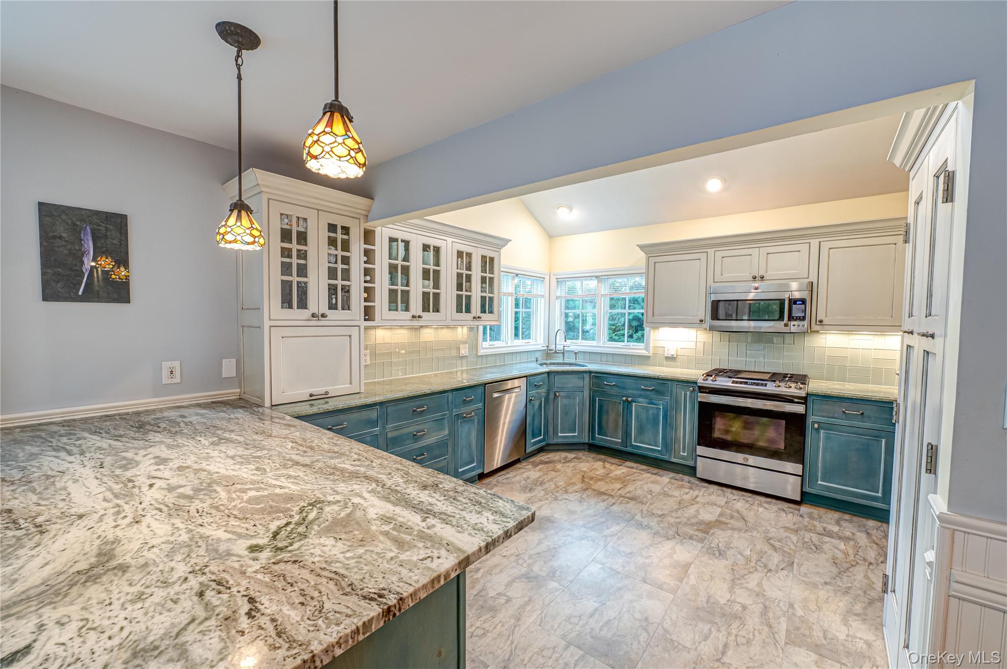 #10 photo, 190 Academy Street, Bayport , NY 11705