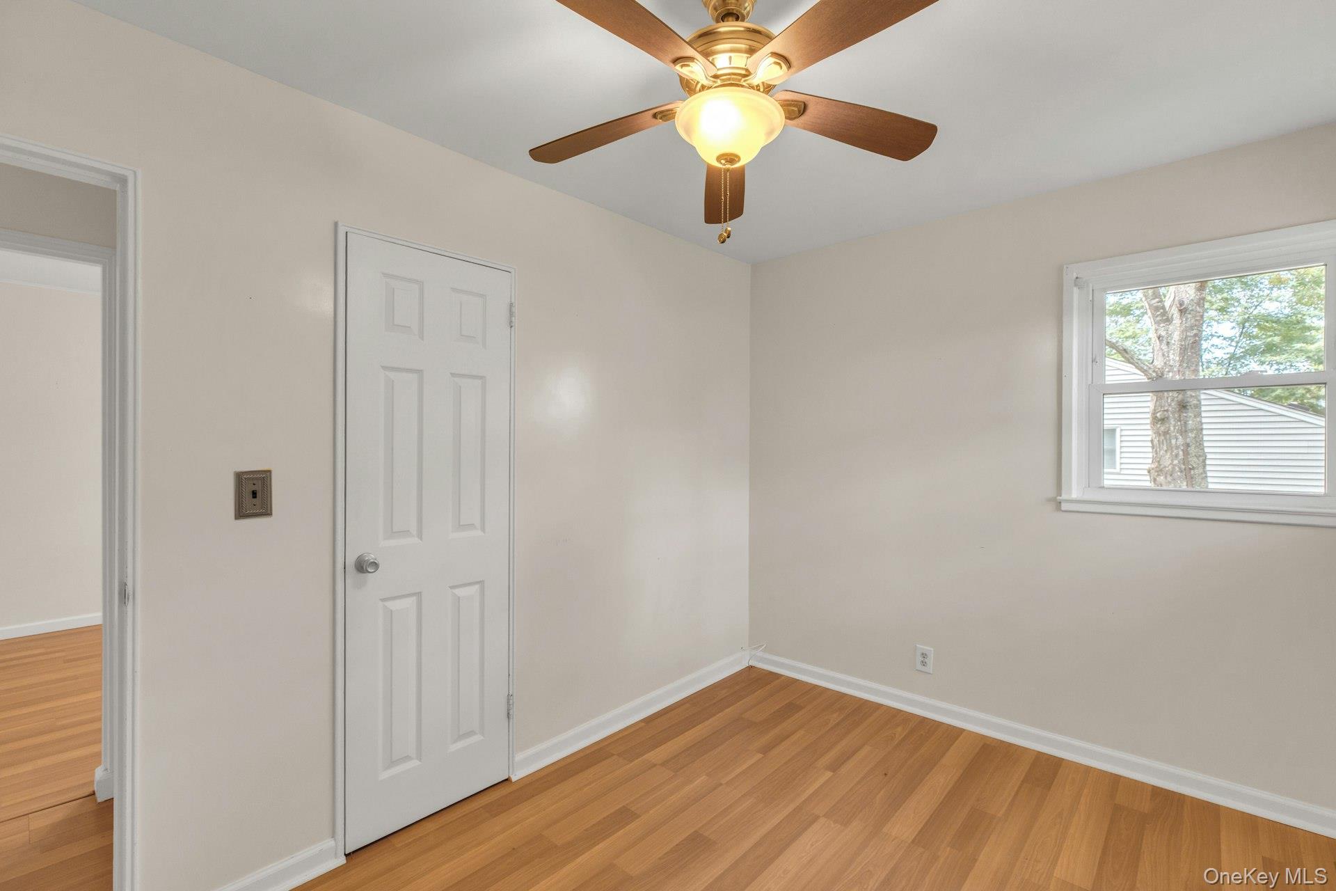 #12 photo, 130 Sylvan Avenue, サフォーク郡 Flanders , NY 11901