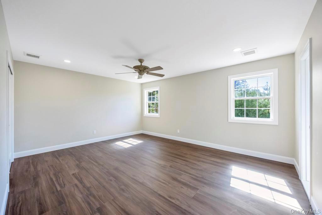 #16 photo, 2 Pearl Place, Greenlawn , NY 11740