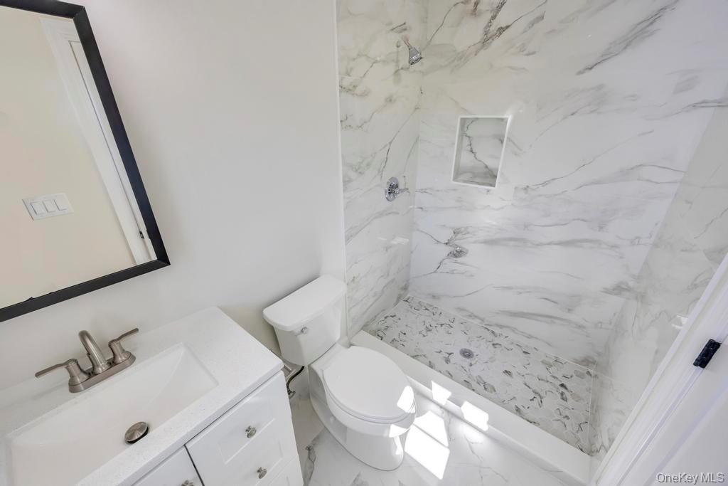 #18 photo, 2 Pearl Place, Greenlawn , NY 11740