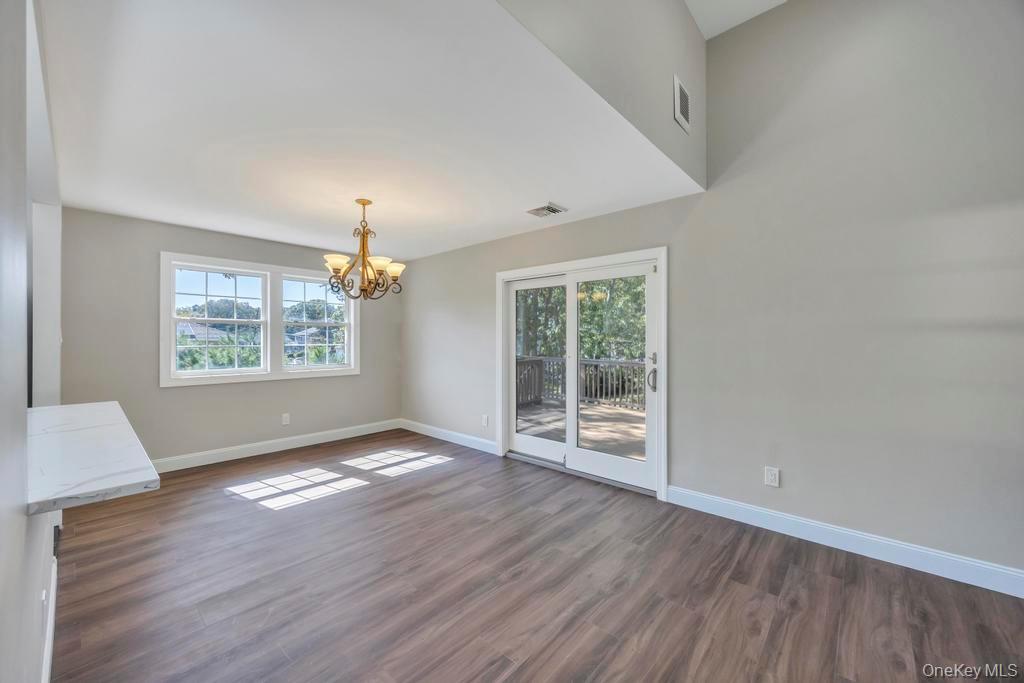 #7 photo, 2 Pearl Place, Greenlawn , NY 11740