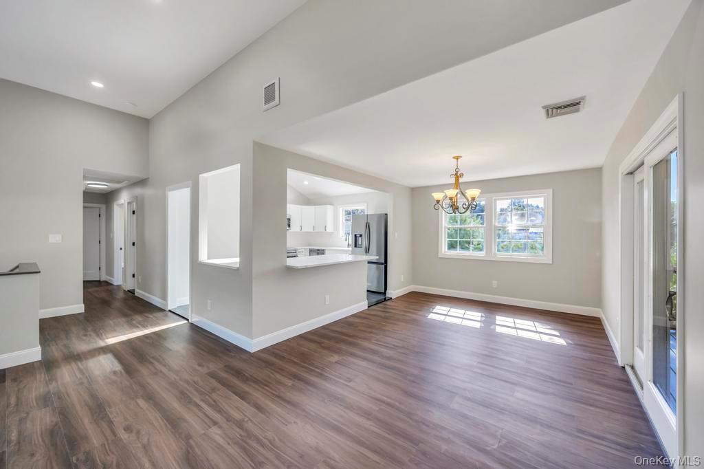 #8 photo, 2 Pearl Place, Greenlawn , NY 11740