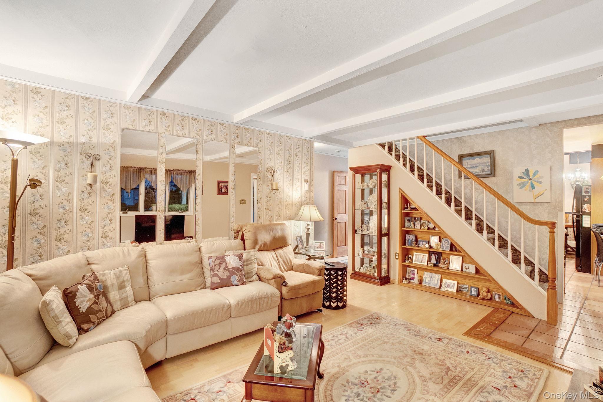 #10 photo, 179 Swan Lane, ナッソー郡 Levittown , NY 11756