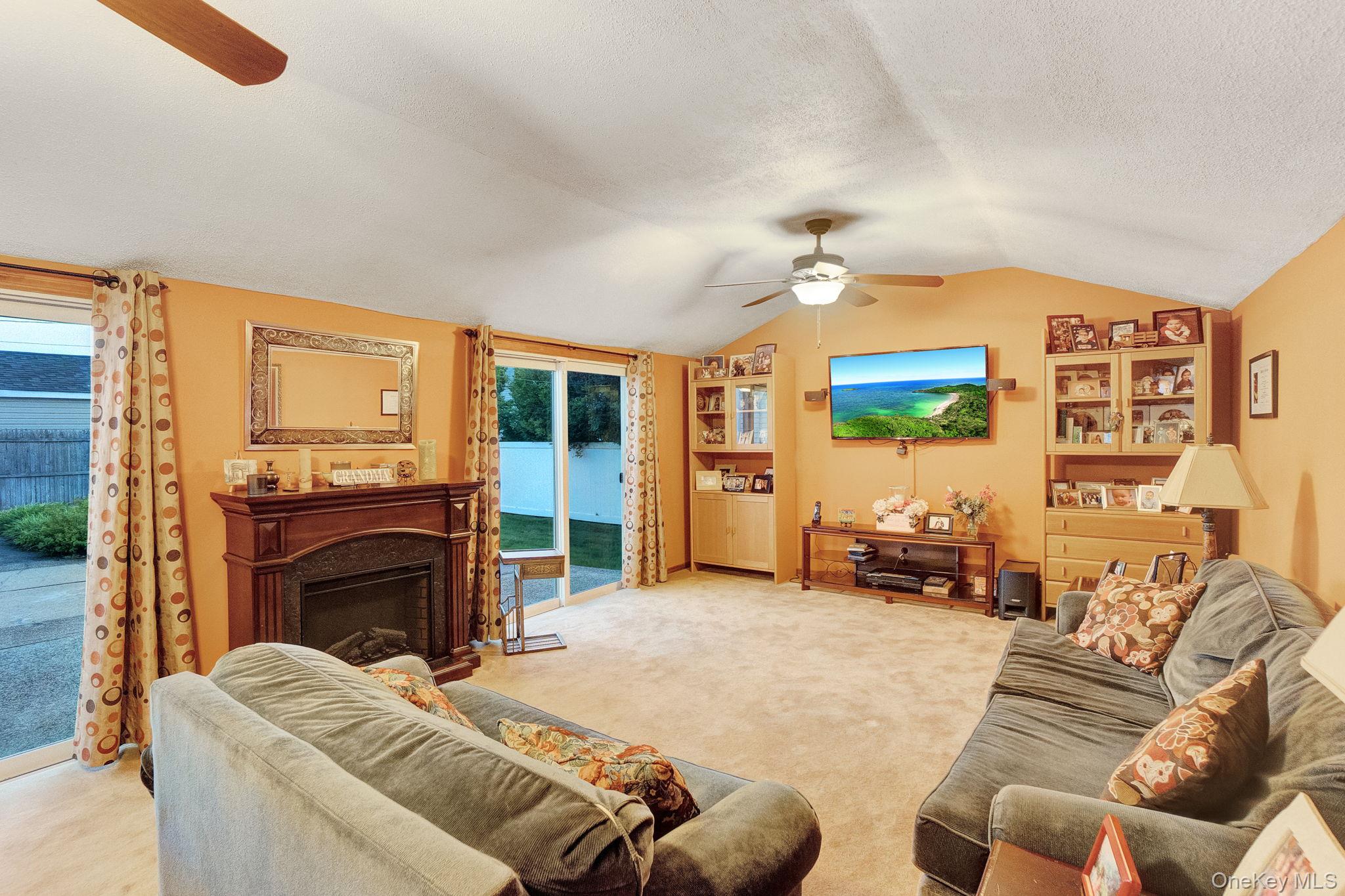 #15 photo, 179 Swan Lane, ナッソー郡 Levittown , NY 11756